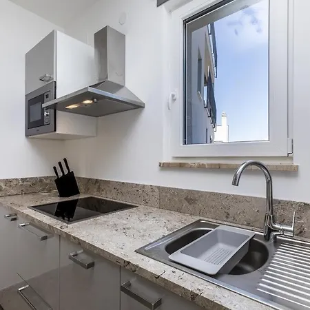 Apartament In With Sea View Terrace, Air Conditioning Wifi 4927-1 *