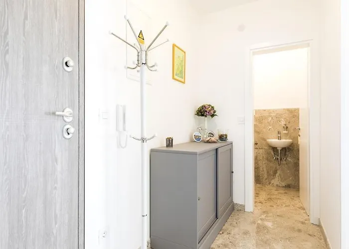 Apartamento In With Sea View Terrace, Air Conditioning Wifi 4927-1 Mali Lošinj